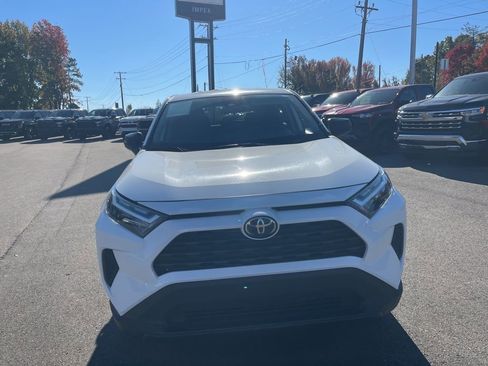 Used 2024 Toyota RAV4 LE image 8