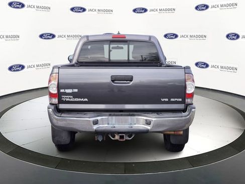 Used 2015 Toyota Tacoma 4x4 Access Cab V6 w/ SR5 Package image 4