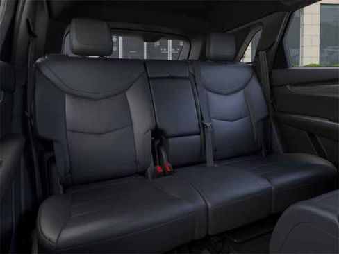 New 2026 Cadillac XT5 Luxury image 18