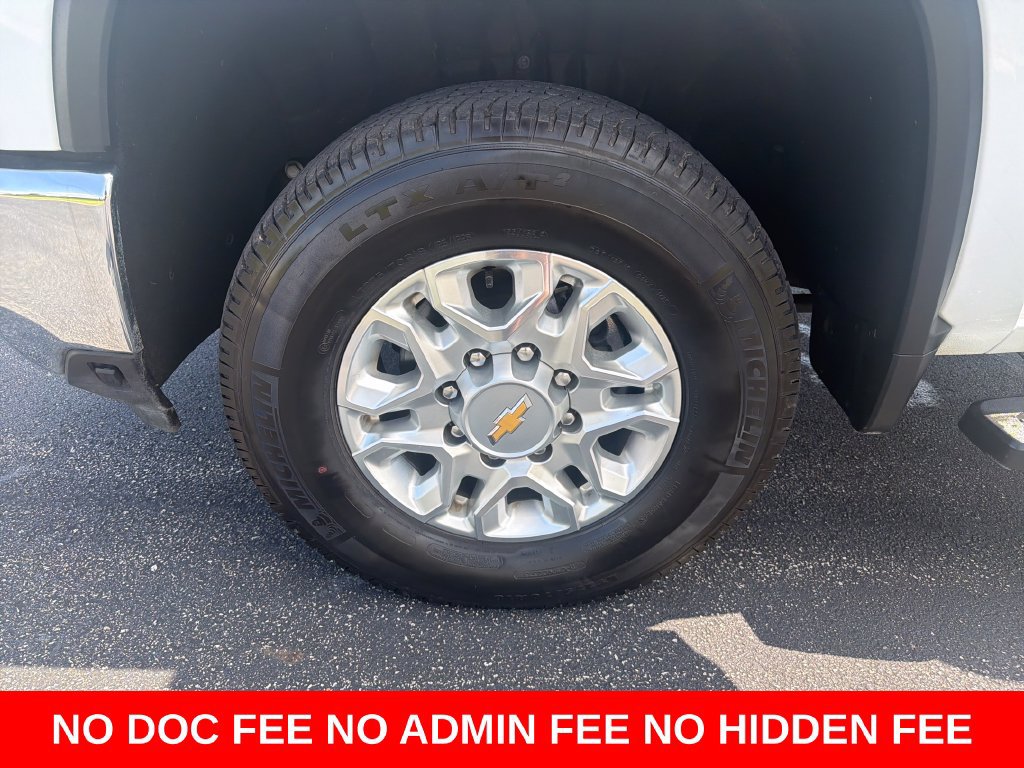 Used 2025 Chevrolet Silverado 3500 LT w/ Safety Package AWD/4WD image 28