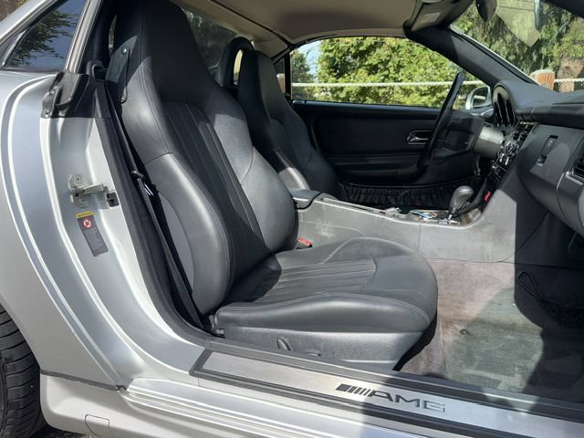Used 2004 Mercedes-Benz SLK 32 AMG image 15