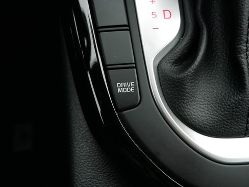 Certified 2024 Kia Forte GT-Line image 28