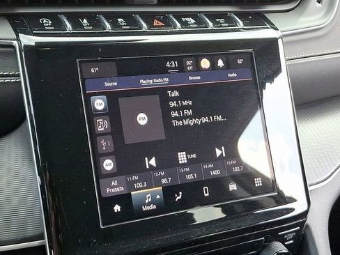 Used 2023 Jeep Grand Cherokee Laredo image 29