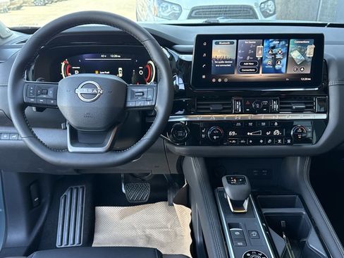 New 2026 Nissan Pathfinder Platinum AWD/4WD image 7