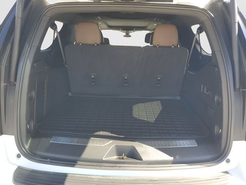 Used 2021 Chevrolet Suburban High Country image 22