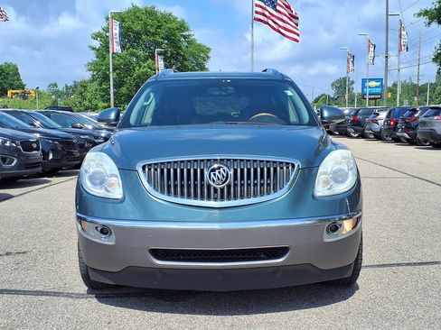 Used 2009 Buick Enclave CXL w/ Trailering Provision Package FWD image 2