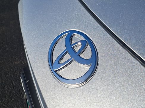 New 2026 Toyota Prius XLE image 9