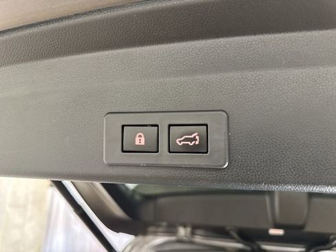 Used 2020 Subaru Ascent Touring w/ Popular Package #3 AWD/4WD image 30