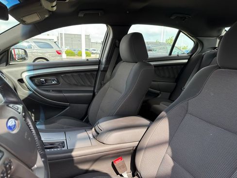 Used 2017 Ford Taurus SEL FWD image 13