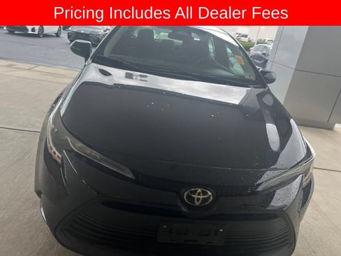Used 2024 Toyota Corolla LE FWD image 2