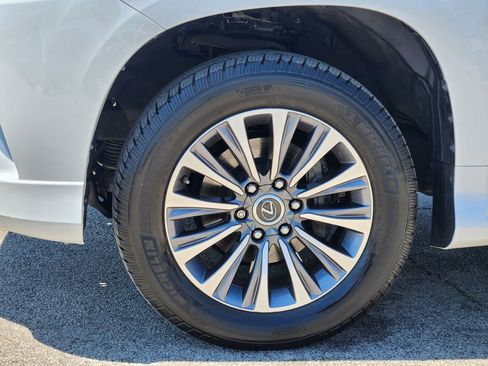 Used 2022 Lexus GX 460 Luxury w/ Off Road Package AWD/4WD image 10