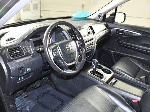 Used 2019 Honda Ridgeline RTL image 2