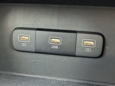 Certified 2024 Kia Carnival LX FWD image 25