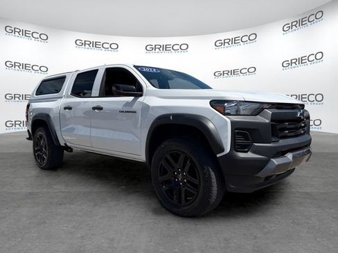 Used 2024 Chevrolet Colorado Trail Boss w/ Technology Package AWD/4WD image 1