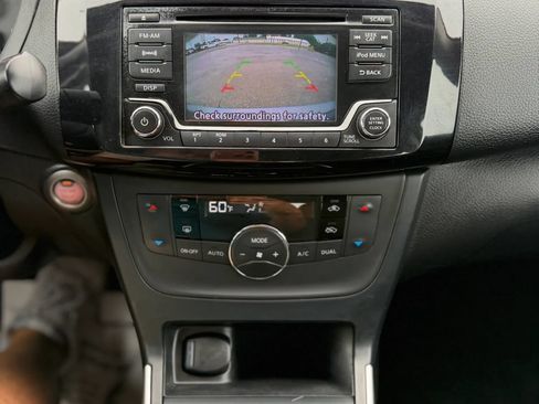 Used 2018 Nissan Sentra SV FWD image 14