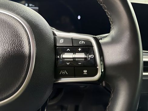 Used 2025 Kia Sorento S FWD image 17
