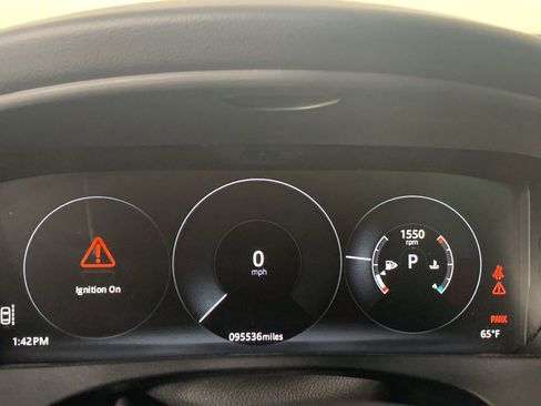 Used 2017 Jaguar F-PACE S image 24