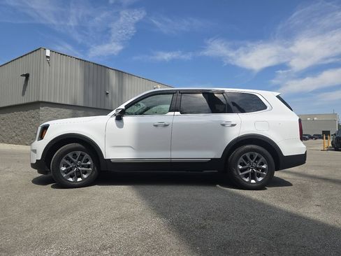 Used 2024 Kia Telluride LX FWD image 13