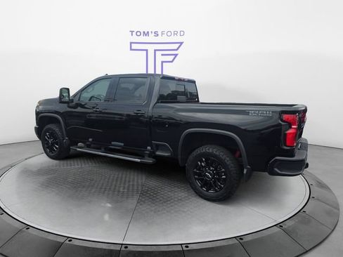 Used 2025 Chevrolet Silverado 2500 LTZ w/ LTZ Plus Package AWD/4WD image 3