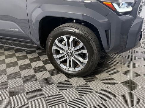 Used 2025 Toyota 4Runner Limited AWD/4WD image 12