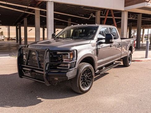 Used 2022 Ford F350 Lariat w/ Black Appearance Package image 4