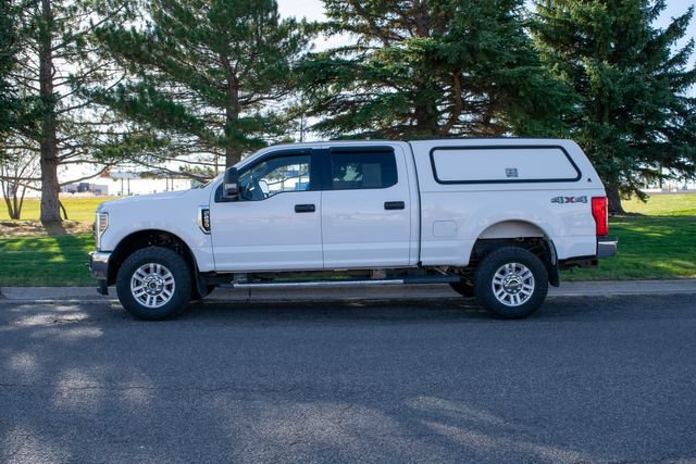 Used 2019 Ford F250 XLT w/ Camper Package AWD/4WD image 3