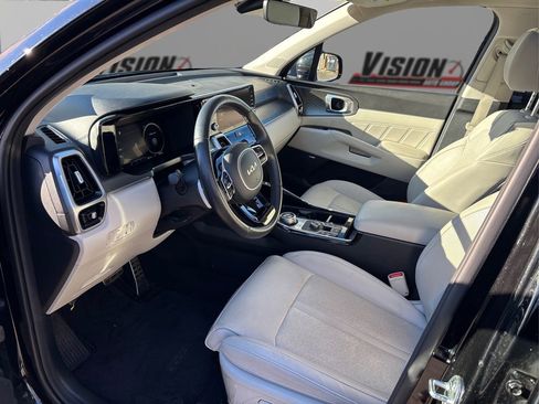 Certified 2023 Kia Sorento SX Prestige image 9