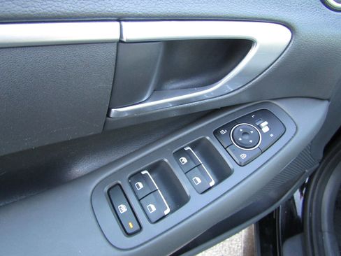 Used 2022 Hyundai Sonata SE image 19