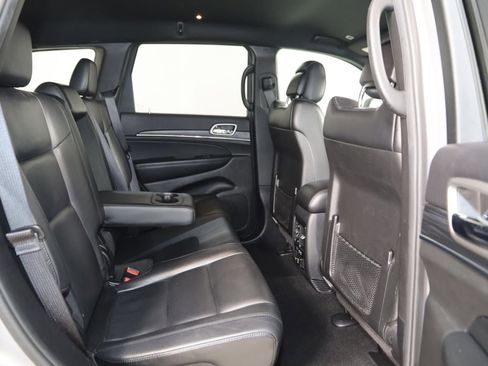 Used 2019 Jeep Grand Cherokee Limited image 13