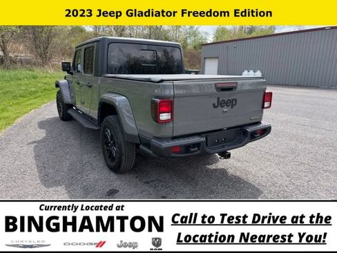 Used 2023 Jeep Gladiator Sport AWD/4WD image 6