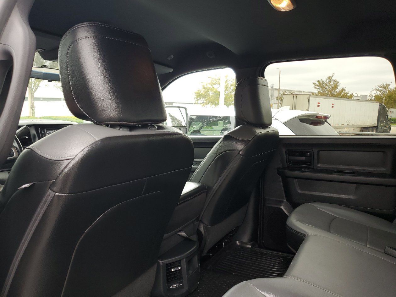 Used 2023 RAM 2500 Tradesman w/ Chrome Appearance Group AWD/4WD image 9