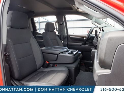 Used 2022 Chevrolet Silverado 1500 LT AWD/4WD image 18