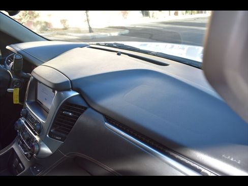 Used 2019 Chevrolet Tahoe LT RWD image 40