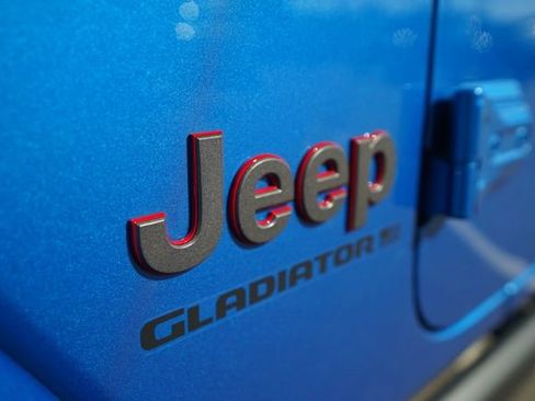 New 2026 Jeep Gladiator Rubicon image 36
