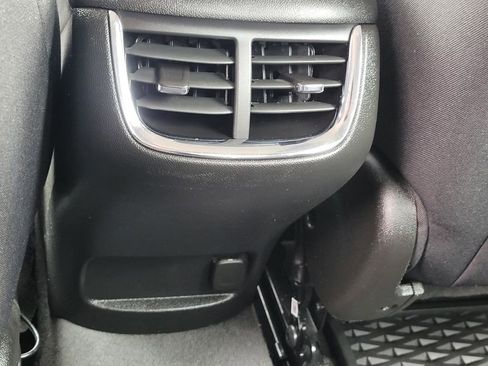 Used 2024 Chevrolet Malibu LT image 18