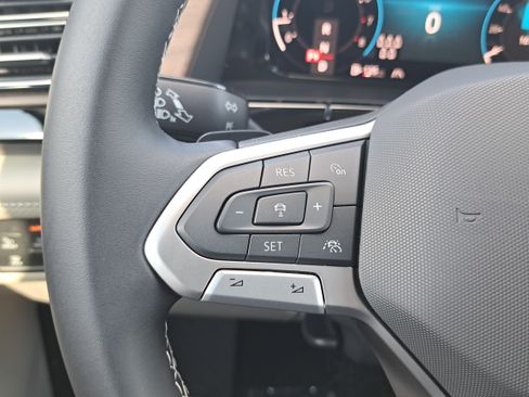 New 2026 Volkswagen Atlas SE image 17