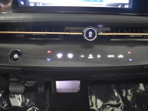 Certified 2024 Nissan Ariya AWD image 18