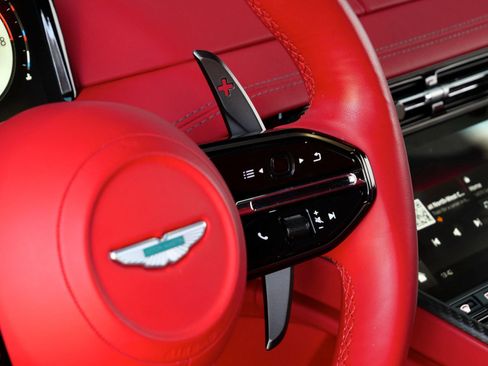 Used 2024 Aston Martin DB12 Coupe RWD image 21