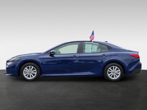 Used 2026 Toyota Camry LE FWD image 7