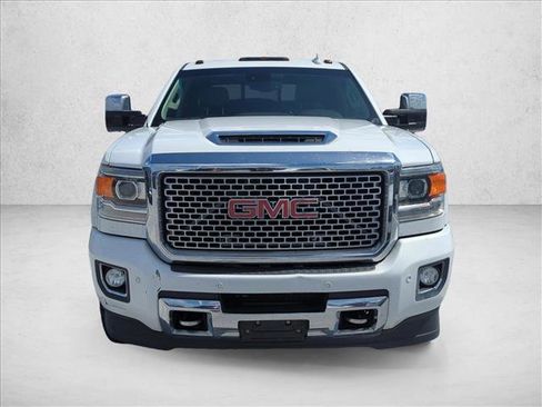 Used 2017 GMC Sierra 3500 Denali w/ Duramax Plus Package AWD/4WD image 2