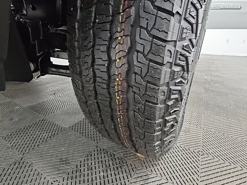 New 2026 GMC Canyon Elevation w/ Convenience Package image 44