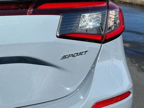 Used 2023 Honda Civic Sport image 11