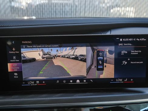 Used 2025 BMW i7 xDrive60 w/ Premium Package AWD/4WD image 20