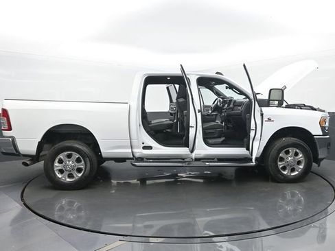 Used 2024 RAM 2500 Big Horn AWD/4WD image 57