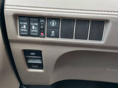 Used 2021 Honda Odyssey EX image 23