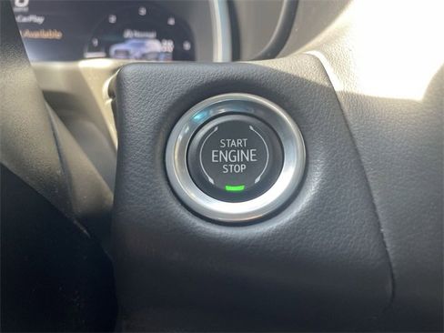 Used 2023 GMC Yukon XL AT4 w/ AT4 Premium Plus Package image 17