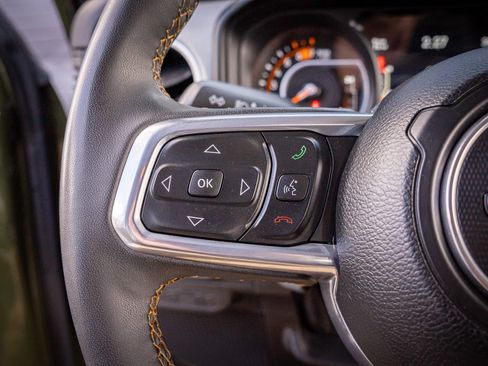 Used 2024 Jeep Wrangler Sahara image 16