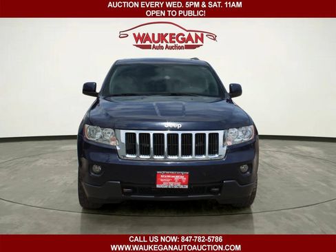 Used 2012 Jeep Grand Cherokee Laredo AWD/4WD image 2