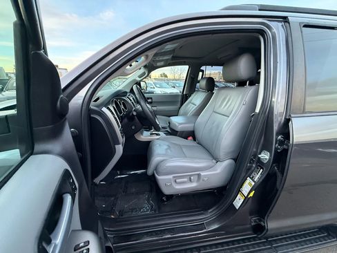 Used 2017 Toyota Sequoia Limited image 16