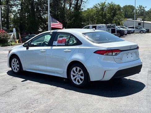 Used 2026 Toyota Corolla LE FWD image 27